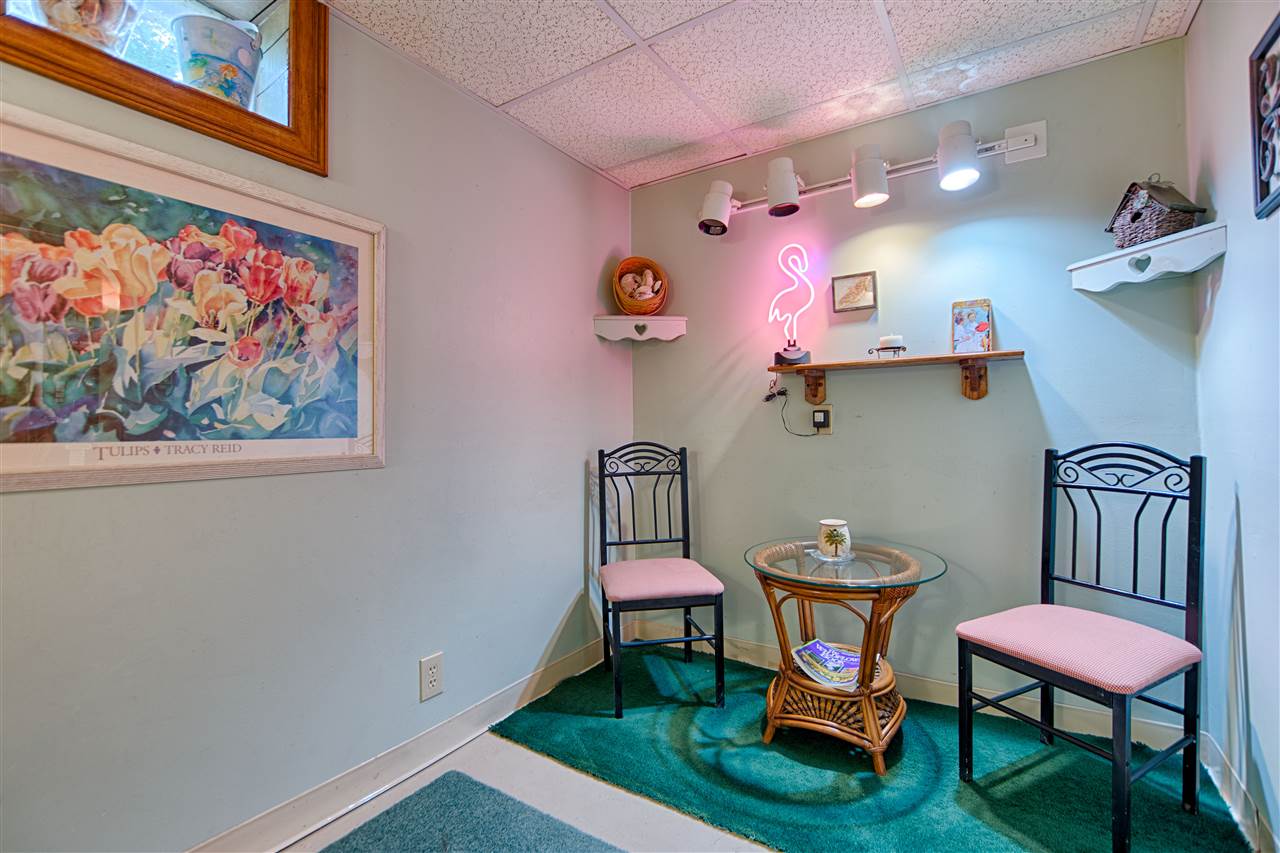 6501 Newburgh Road Evansville, IN 47715 - Photo 26 of 31 Gallery Image 26
