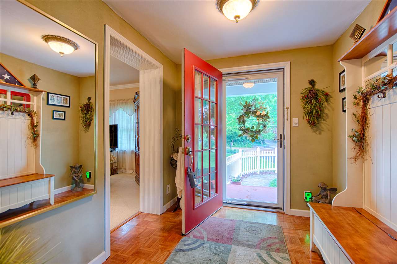 6501 Newburgh Road Evansville, IN 47715 - Photo 5 of 31 Gallery Image 5