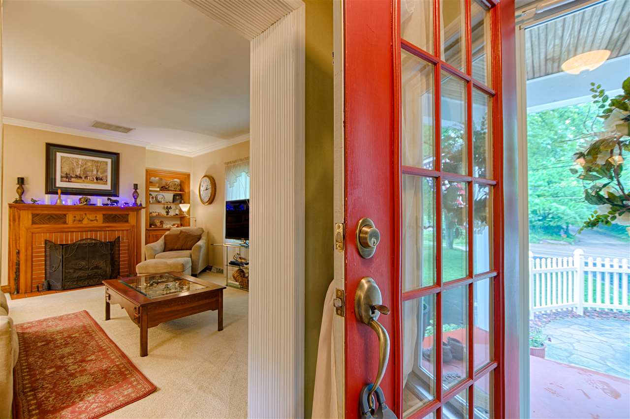 6501 Newburgh Road Evansville, IN 47715 - Photo 6 of 31 Gallery Image 6