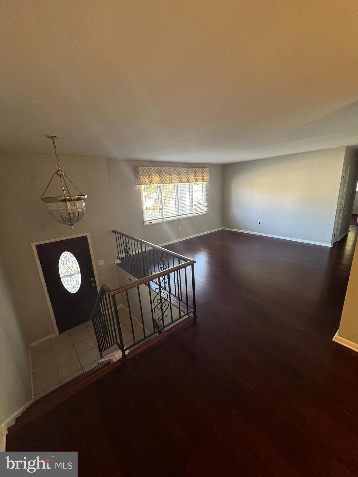 90 Trent Road Blackwood, NJ 08012 - Photo 8 of 24 living room