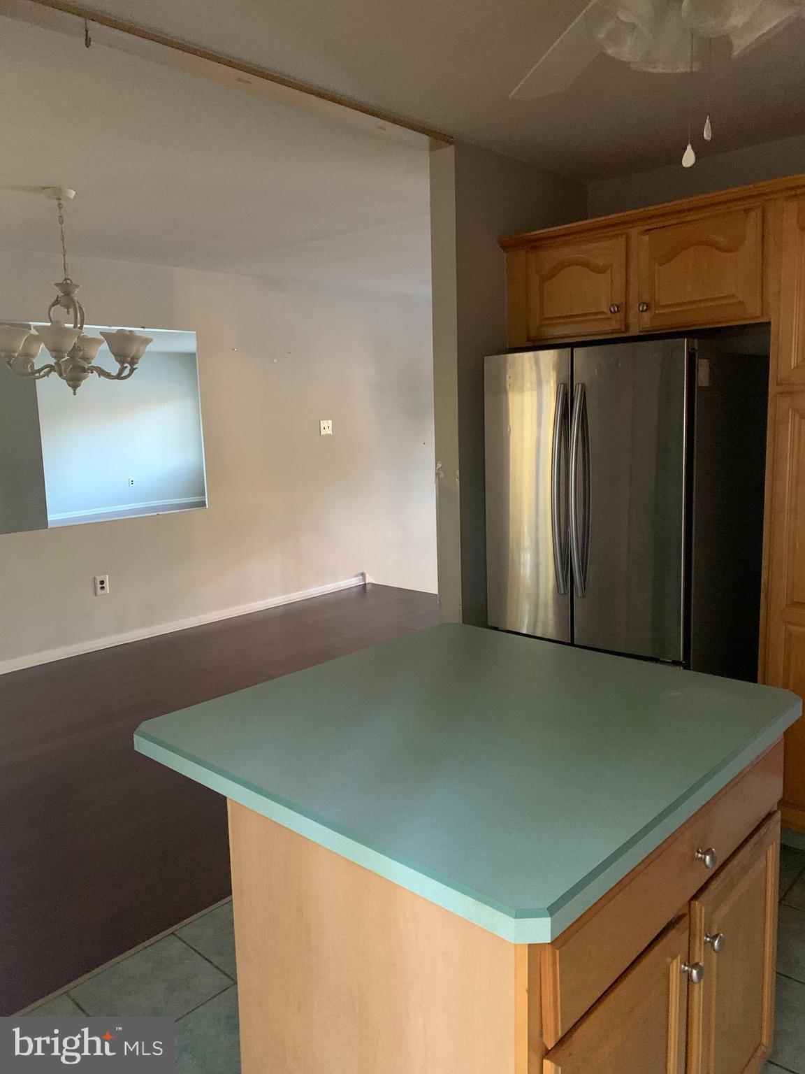 90 Trent Road Blackwood, NJ 08012 - Photo 10 of 24 Kitchen to dining