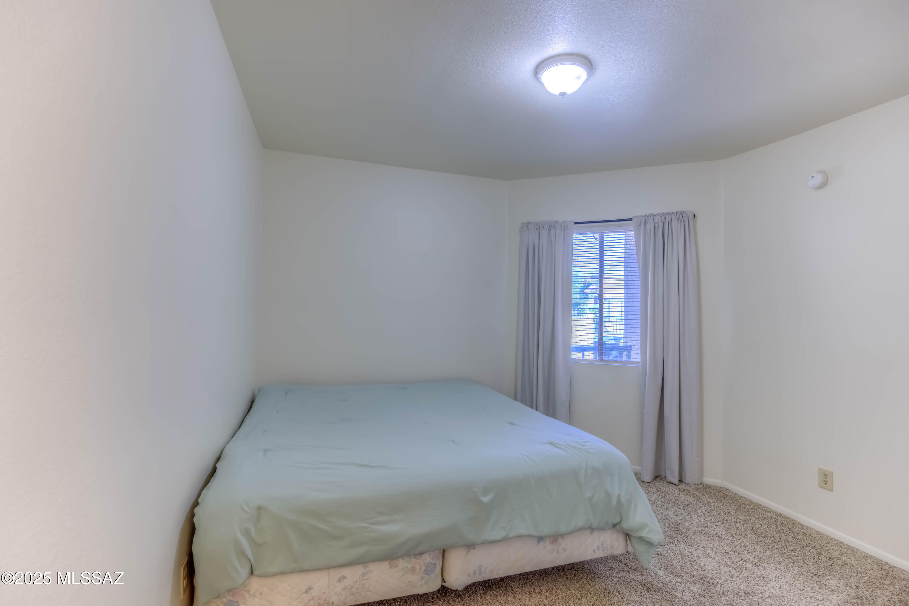 3690 North Country Club Road, Unit 1010 Tucson, AZ 85716 - Photo 11 of 21 16 Bedroom 1 photo b