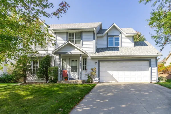 $449,900 | 8944 St Croix Road, Woodbury, MN 55125