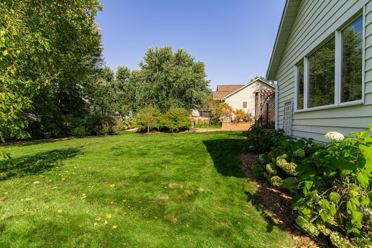 8944 St Croix Road Woodbury, MN 55125 - Photo 12 of 17