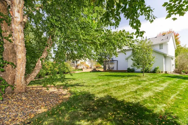 $449,900 | 8944 St Croix Road, Woodbury, MN 55125