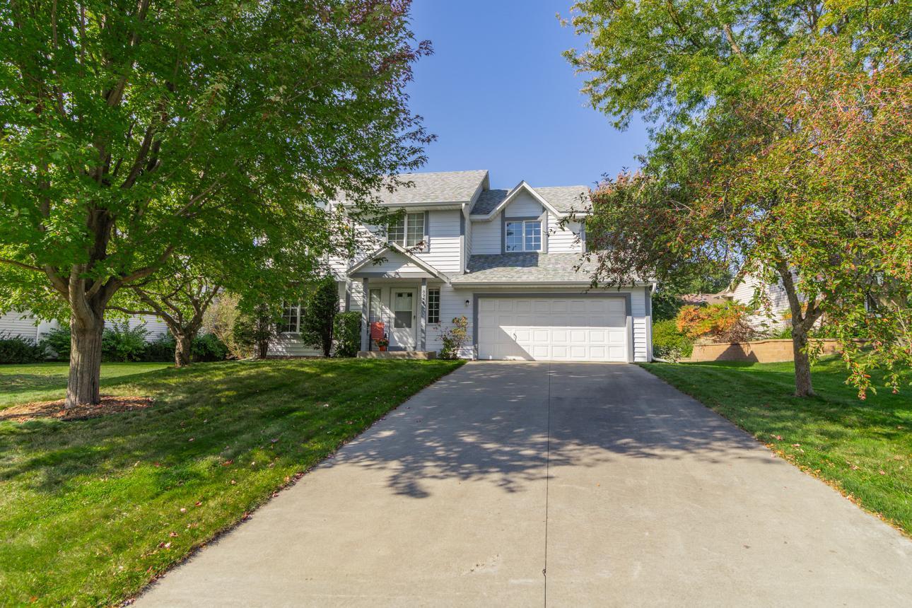 8944 St Croix Road Woodbury, MN 55125 - Photo 2 of 17