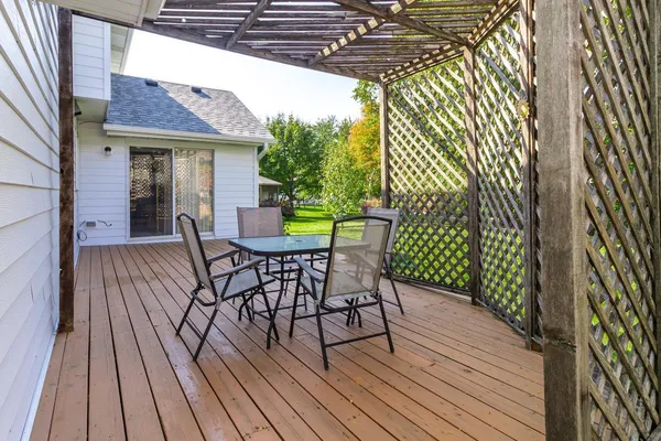 $449,900 | 8944 St Croix Road, Woodbury, MN 55125