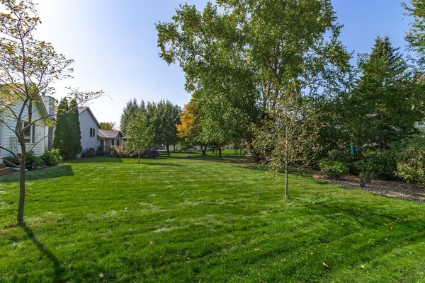 $449,900 | 8944 St Croix Road, Woodbury, MN 55125