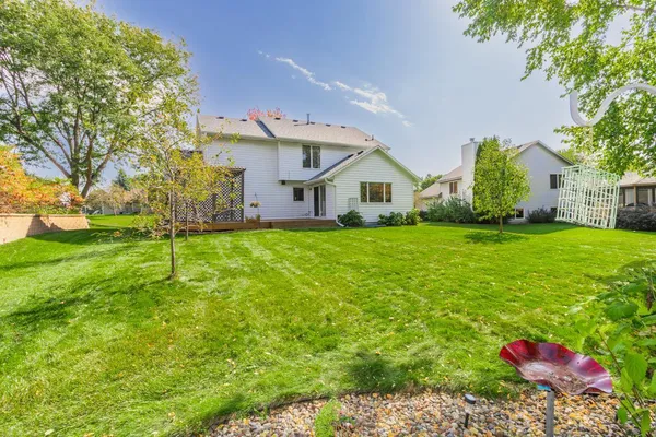 $449,900 | 8944 St Croix Road, Woodbury, MN 55125