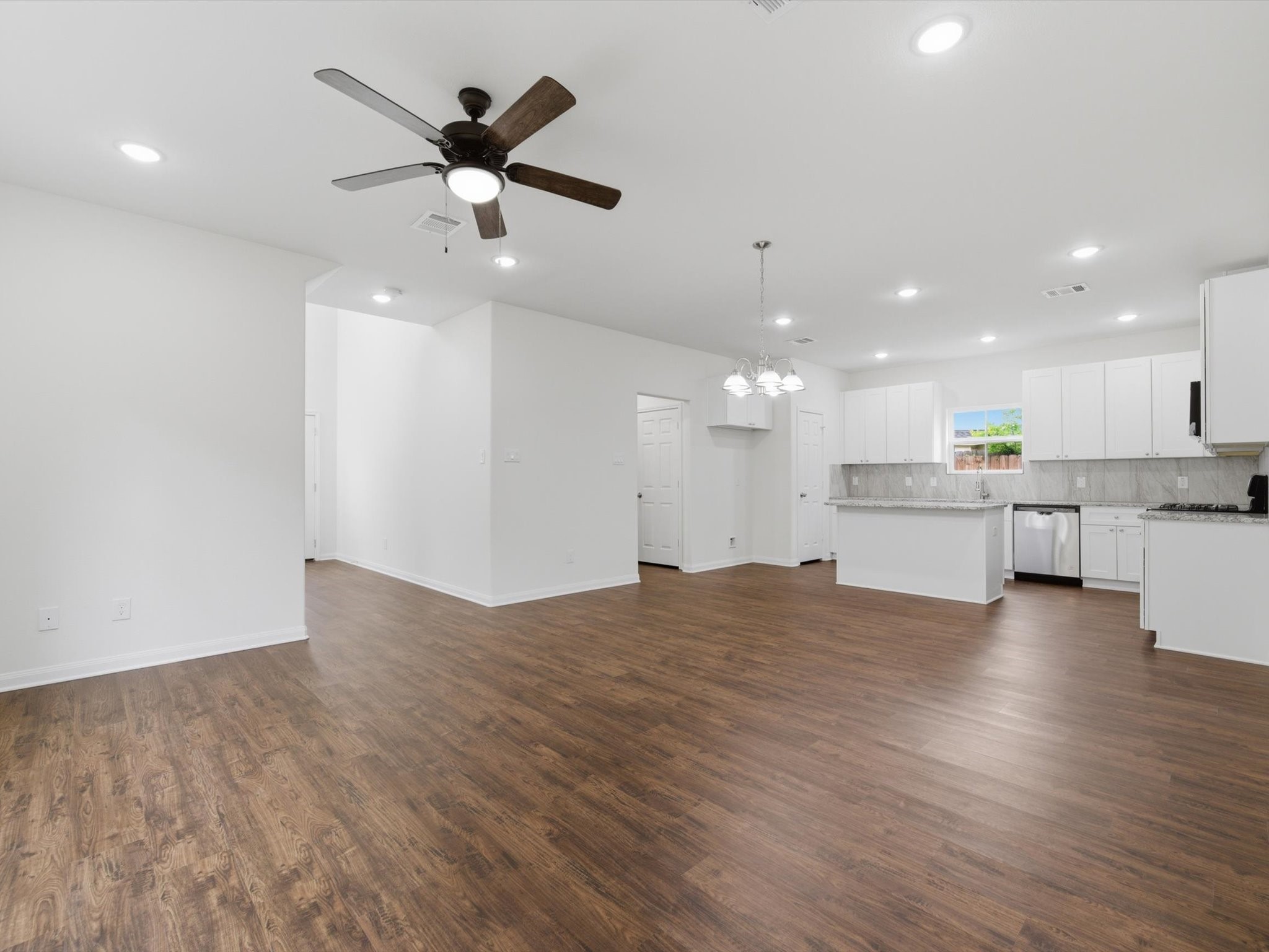 2803 Topiary Lane Houston, TX 77014 - Photo 11 of 30