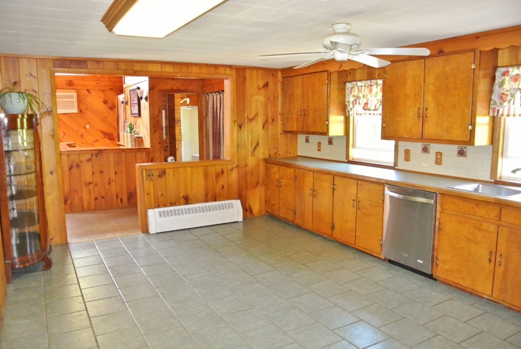 103 Swett Hill Road Sterling, MA 01564 - Photo 7 of 22