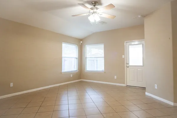 $2,050 | 6342 Applewood Forest Drive, Katy, TX 77494
