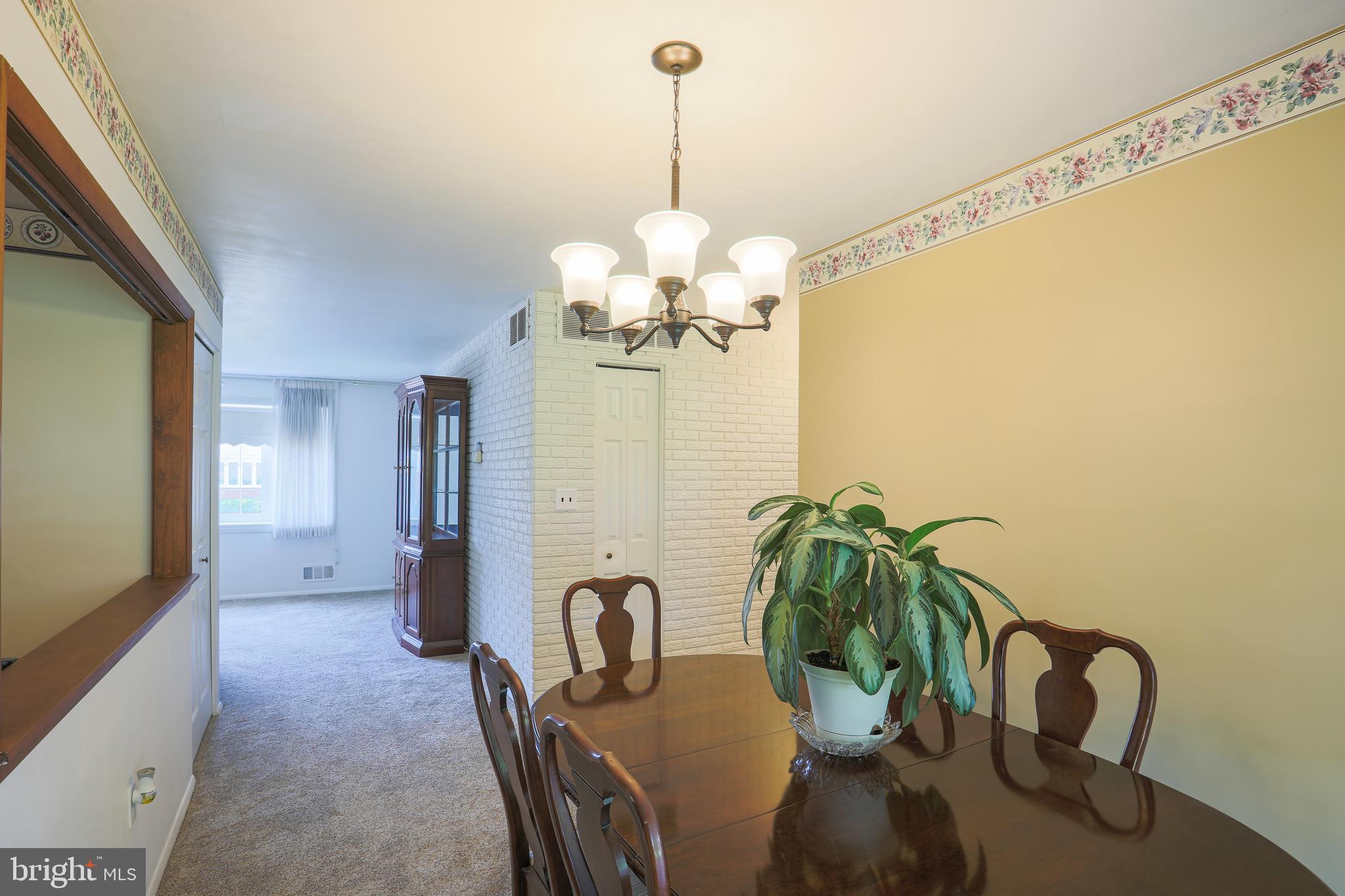 9656 Dundawan Road Baltimore, MD 21236 - Photo 8 of 36 Dining Room