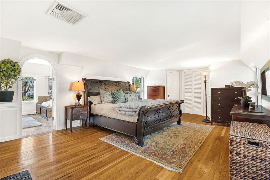 28 Emerson Road Wellesley, MA 02481 - Photo 12 of 21 Gallery Image 12