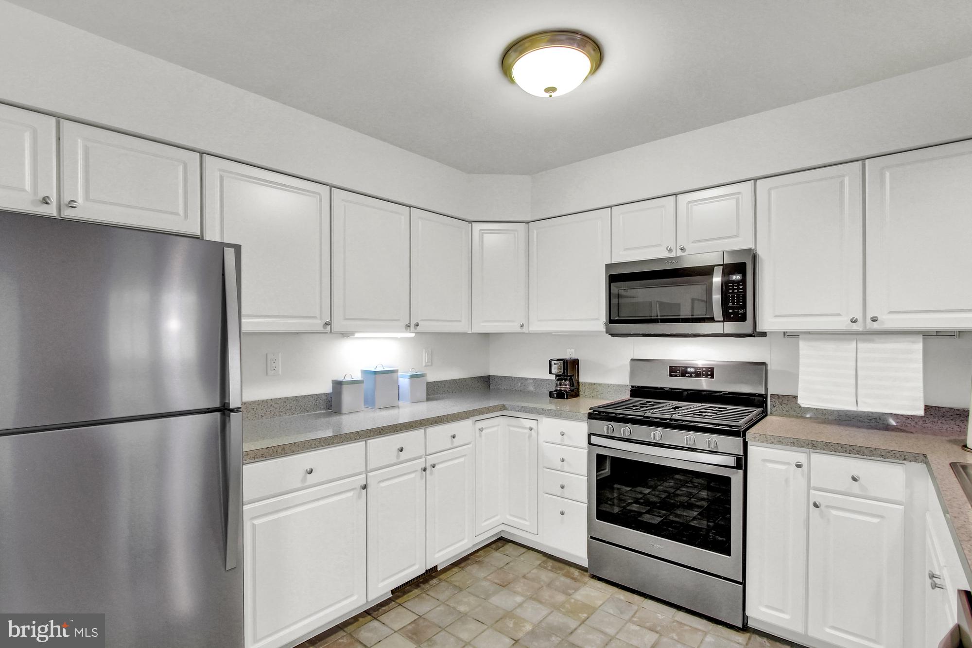 371 Tri Hill Road, Unit 6 York, PA 17403 - Photo 9 of 28 Gallery Image 9