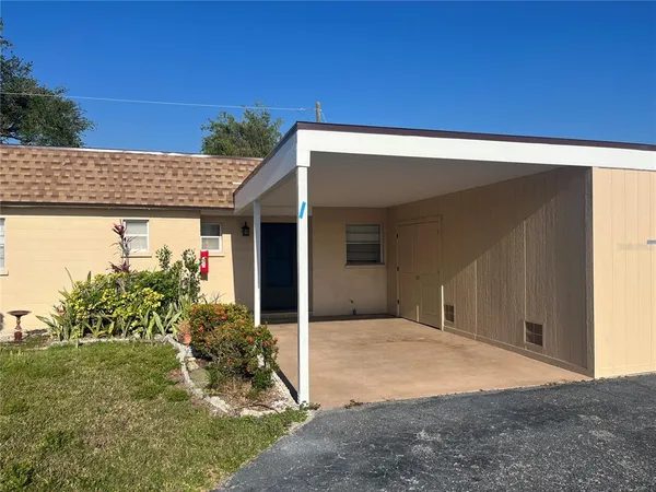 $1,300 | 655 Park Circle, Bradenton, FL 34207