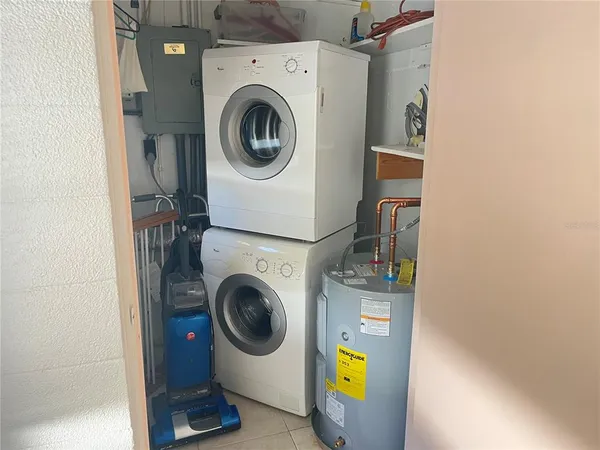 $1,300 | 655 Park Circle, Bradenton, FL 34207