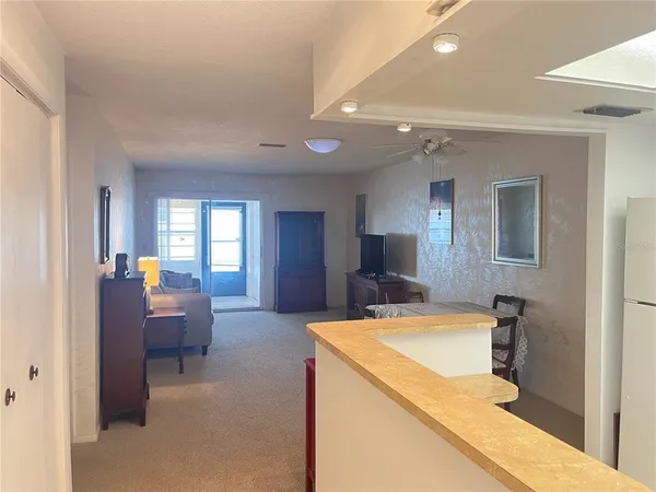 $1,300 | 655 Park Circle, Bradenton, FL 34207