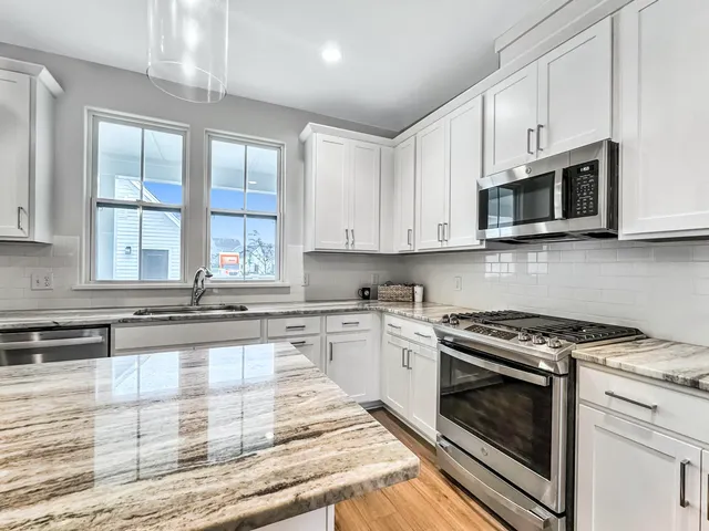 $2,250 | 260 Symphony Avenue, Summerville, SC 29486