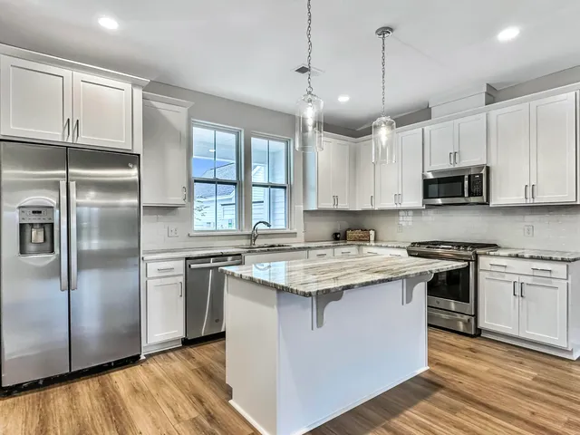 $2,250 | 260 Symphony Avenue, Summerville, SC 29486