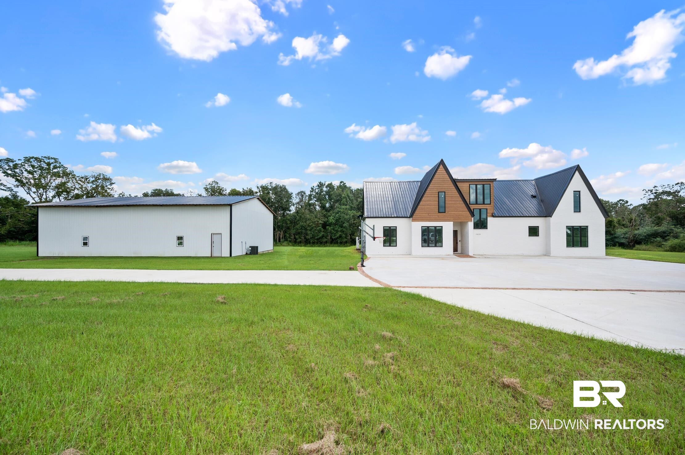 24856 Lazy Lane Elberta, AL 36530 - Photo 2 of 49