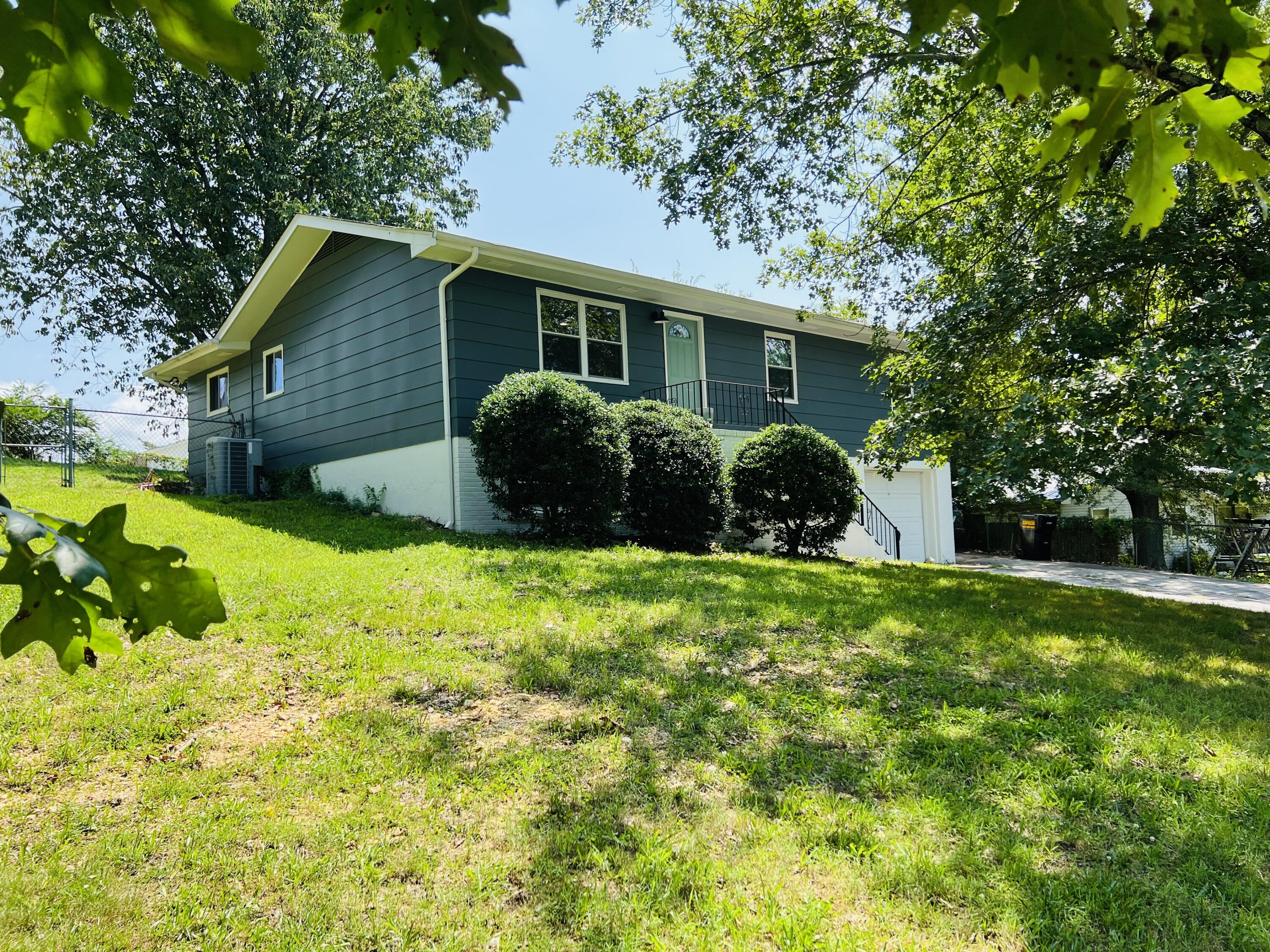 733 Holcomb Road Ringgold, GA 30736 - Photo 2 of 43 Front