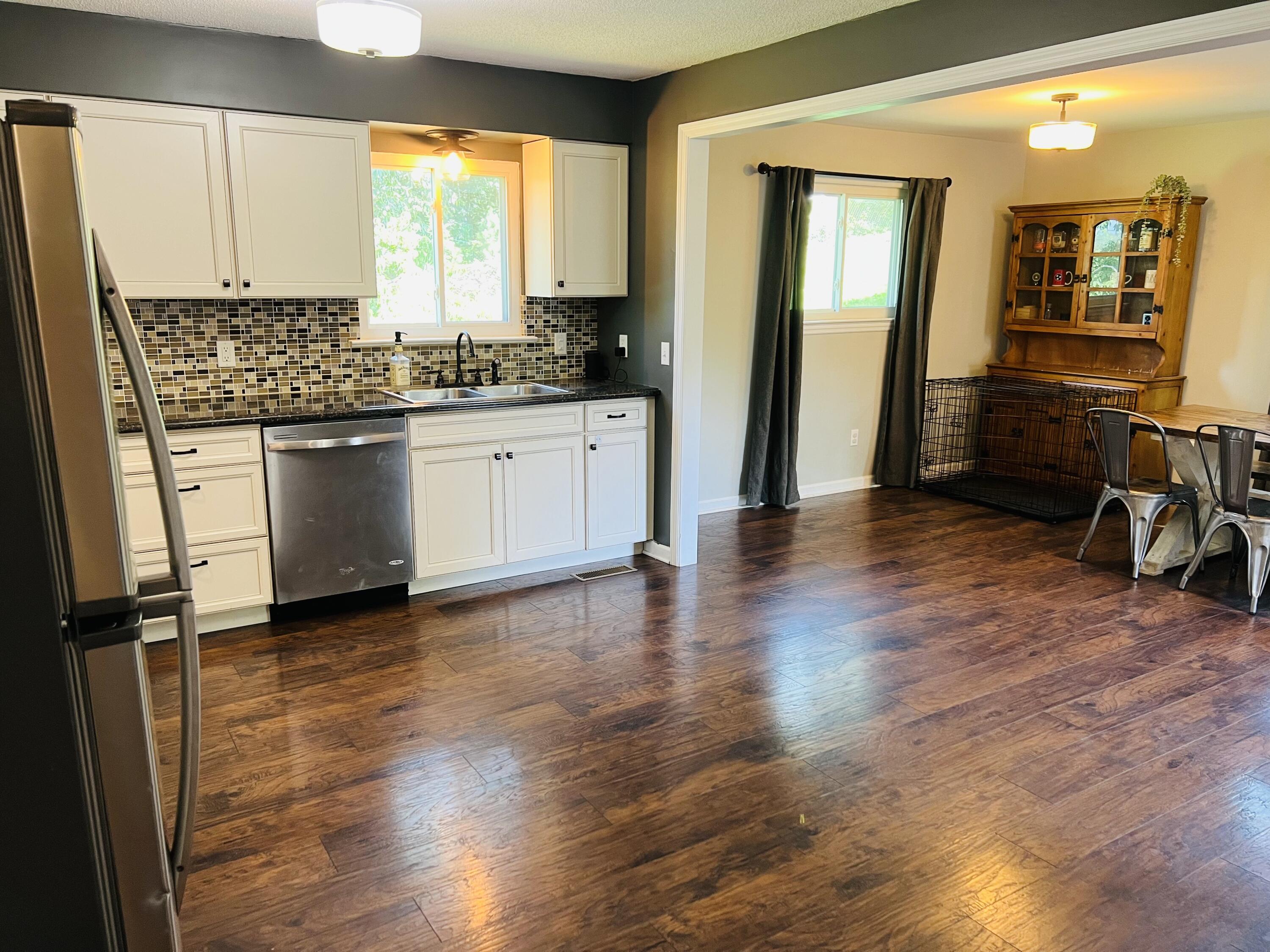 733 Holcomb Road Ringgold, GA 30736 - Photo 10 of 43 kitchen looking to dining
