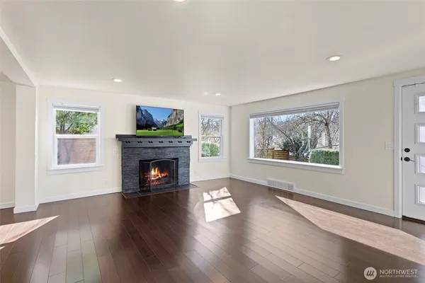 $1,099,000 | 12046 12th Avenue Northeast, Seattle, WA 98125