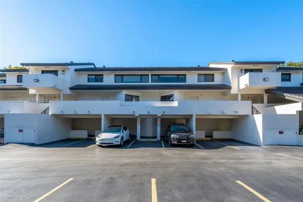 $625,000 | 5750 Turin Street, Unit 206, Coral Gables, FL 33146