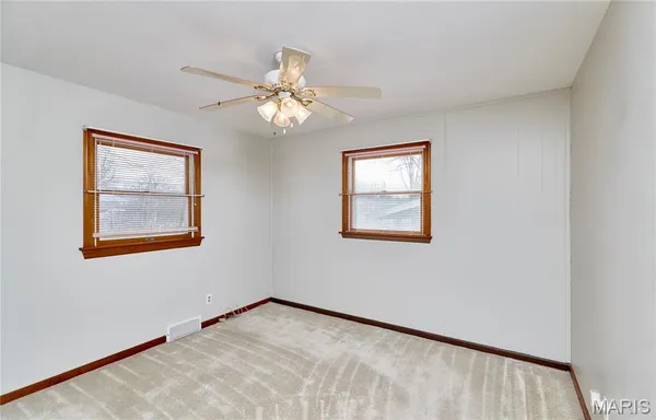 $1,400 | 300 South St Jacques Street, Florissant, MO 63031