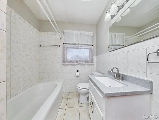 $1,400 | 300 South St Jacques Street, Florissant, MO 63031