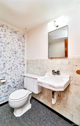 $1,400 | 300 South St Jacques Street, Florissant, MO 63031