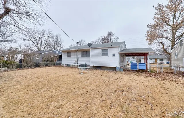 $1,400 | 300 South St Jacques Street, Florissant, MO 63031
