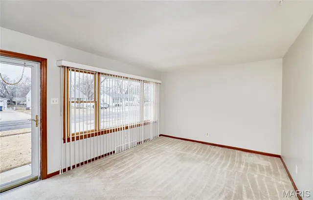 $1,400 | 300 South St Jacques Street, Florissant, MO 63031