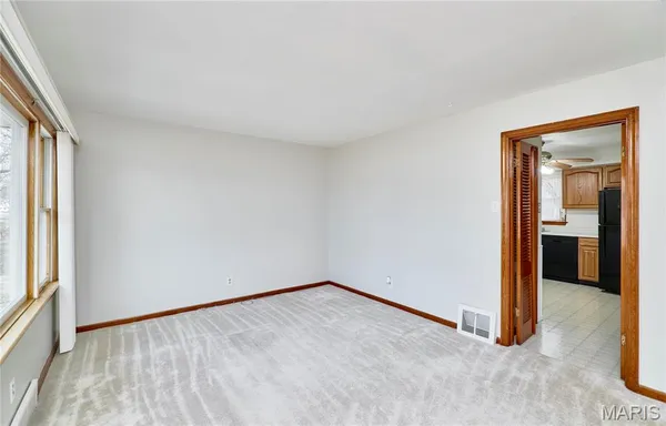 $1,400 | 300 South St Jacques Street, Florissant, MO 63031