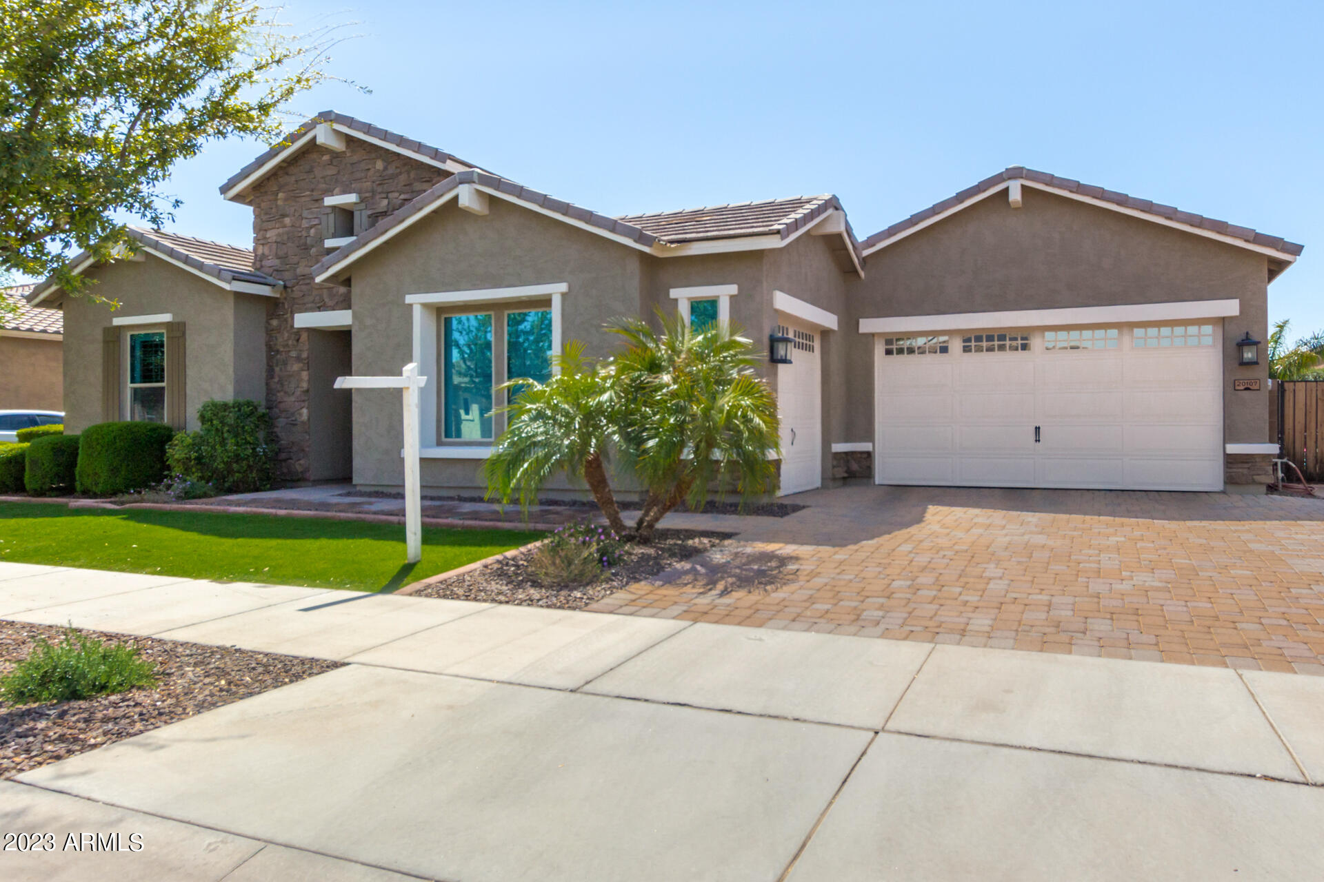 20107 East Camacho Road Queen Creek, AZ 85142 - Photo 4 of 40 06 - Camacho