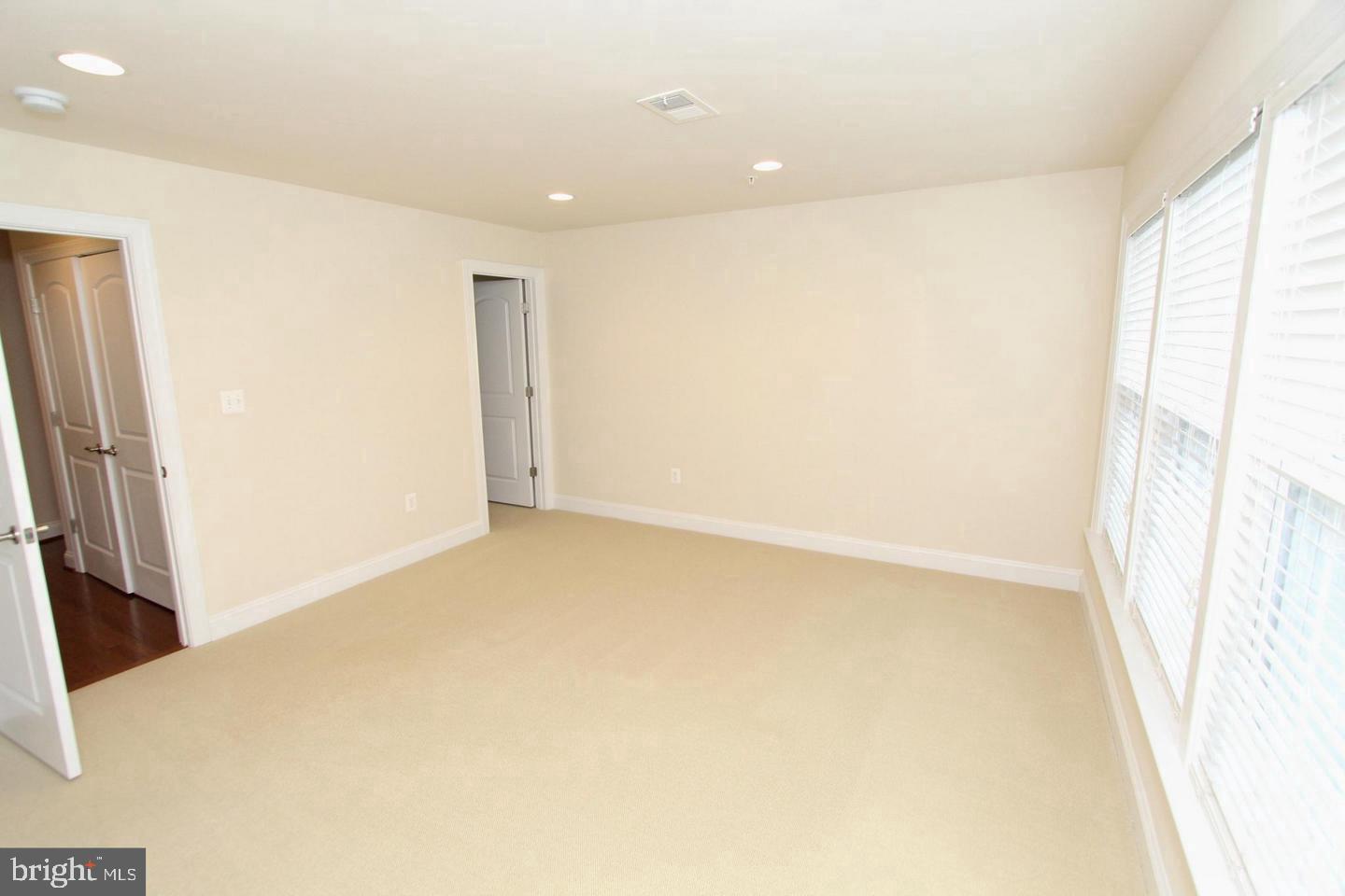 8043 Reserve Way Vienna, VA 22182 - Photo 8 of 22