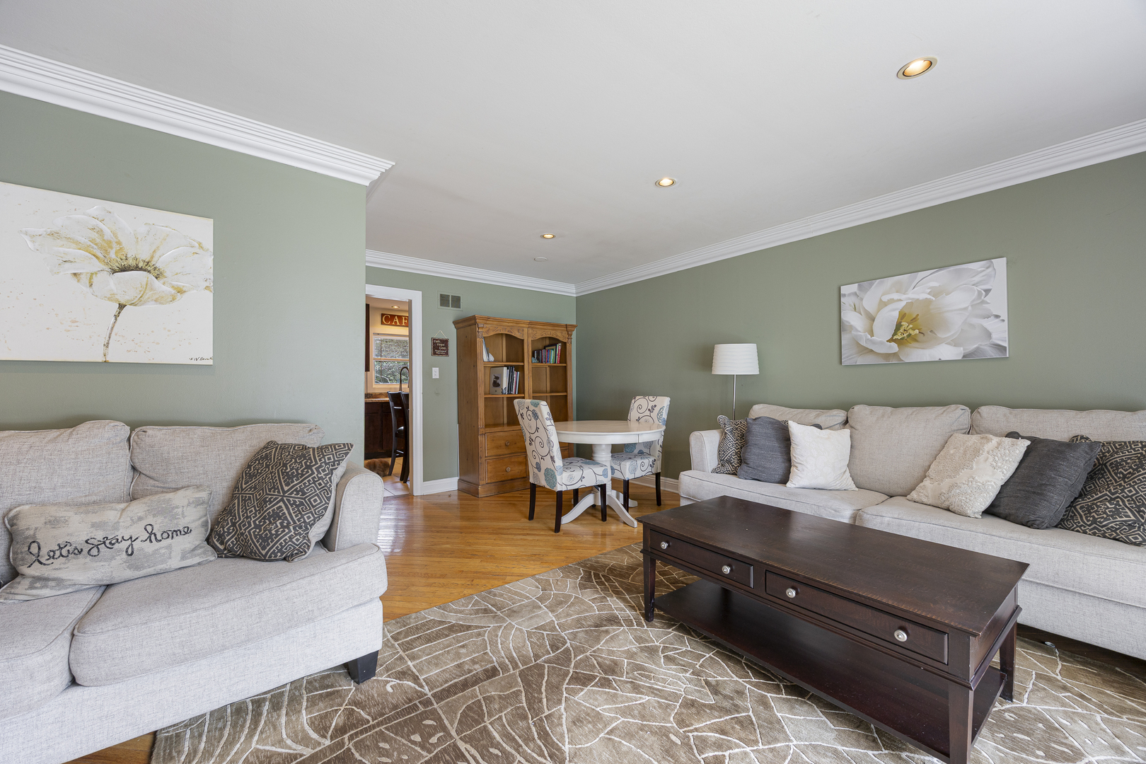 532 Landmeier Road Elk Grove Village, IL 60007 - Photo 4 of 21 Gallery Image 4