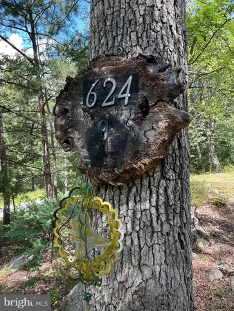 a view of sign board