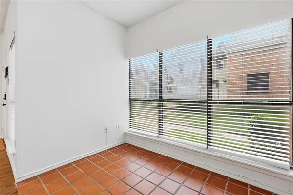 $1,595 | 9600 Royal Lane, Unit 506, Dallas, TX 75243