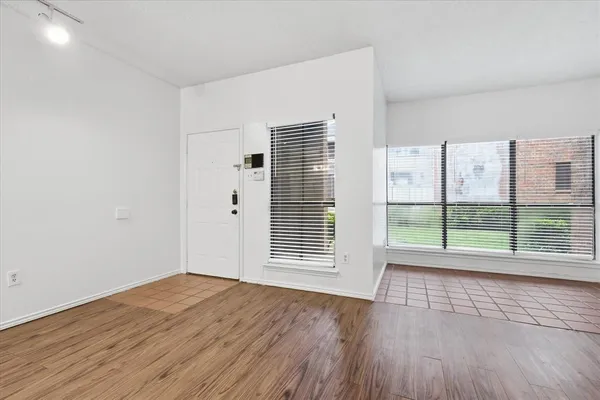 $1,595 | 9600 Royal Lane, Unit 506, Dallas, TX 75243
