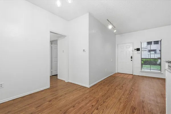 $1,595 | 9600 Royal Lane, Unit 506, Dallas, TX 75243