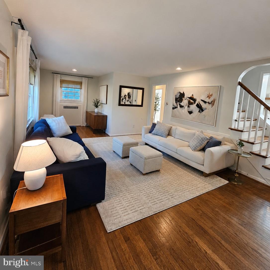 3304 Circle Hill Road Alexandria, VA 22305 - Photo 5 of 32