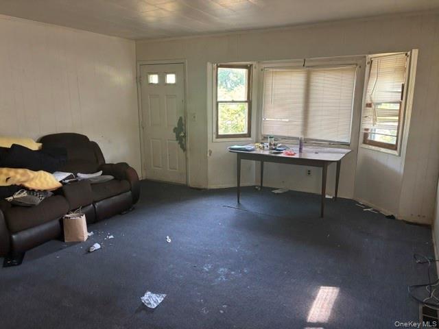 427 Doctors Path Riverhead, NY 11901 - Photo 5 of 11