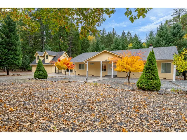 $600,000 | 335 Cornett Lane, Cave Junction, OR 97523