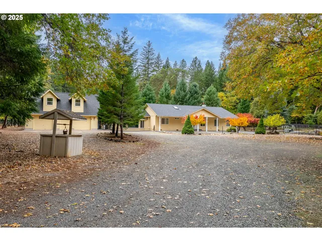 $600,000 | 335 Cornett Lane, Cave Junction, OR 97523