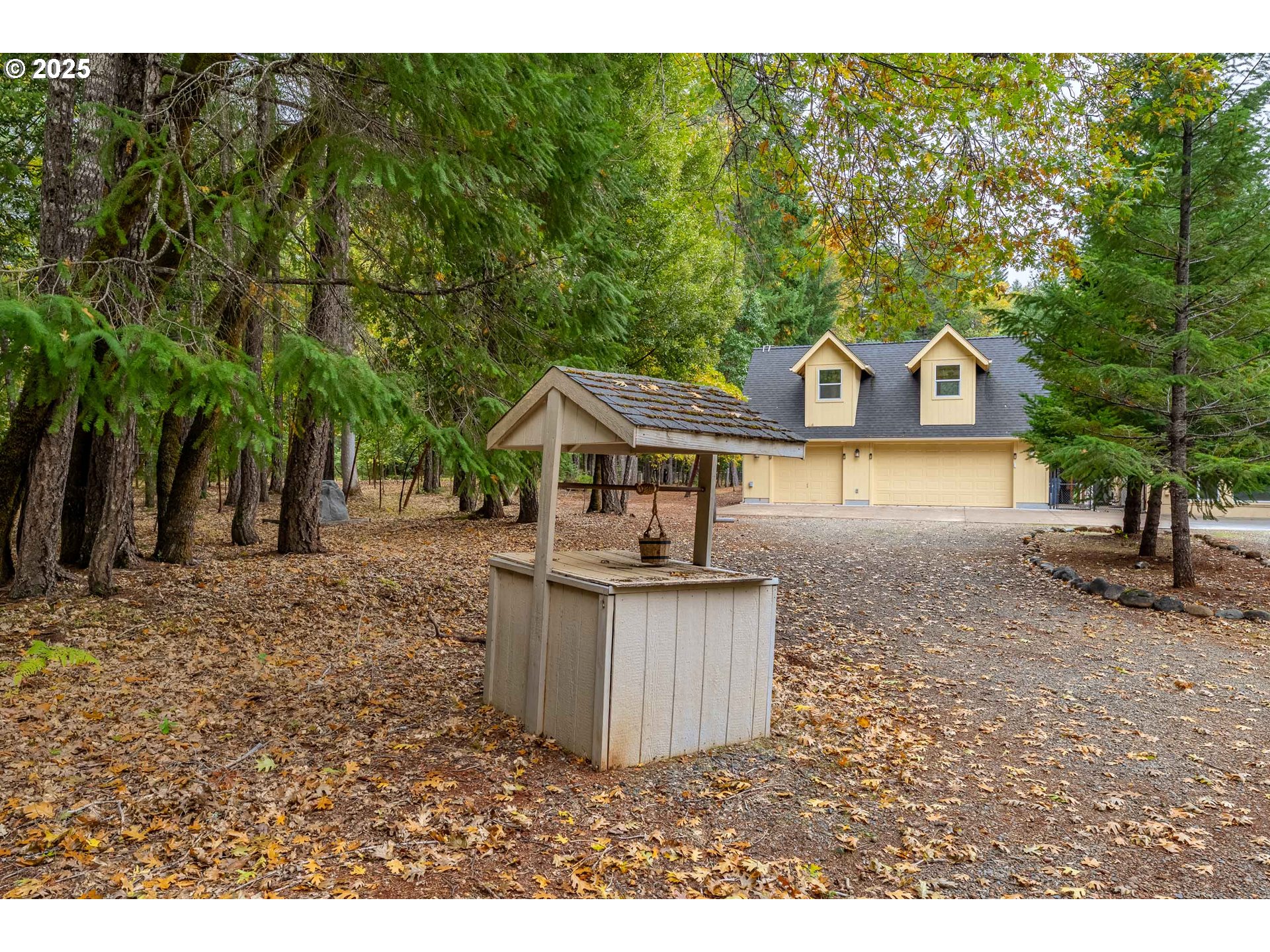 335 Cornett Lane Cave Junction, OR 97523 - Photo 27 of 47