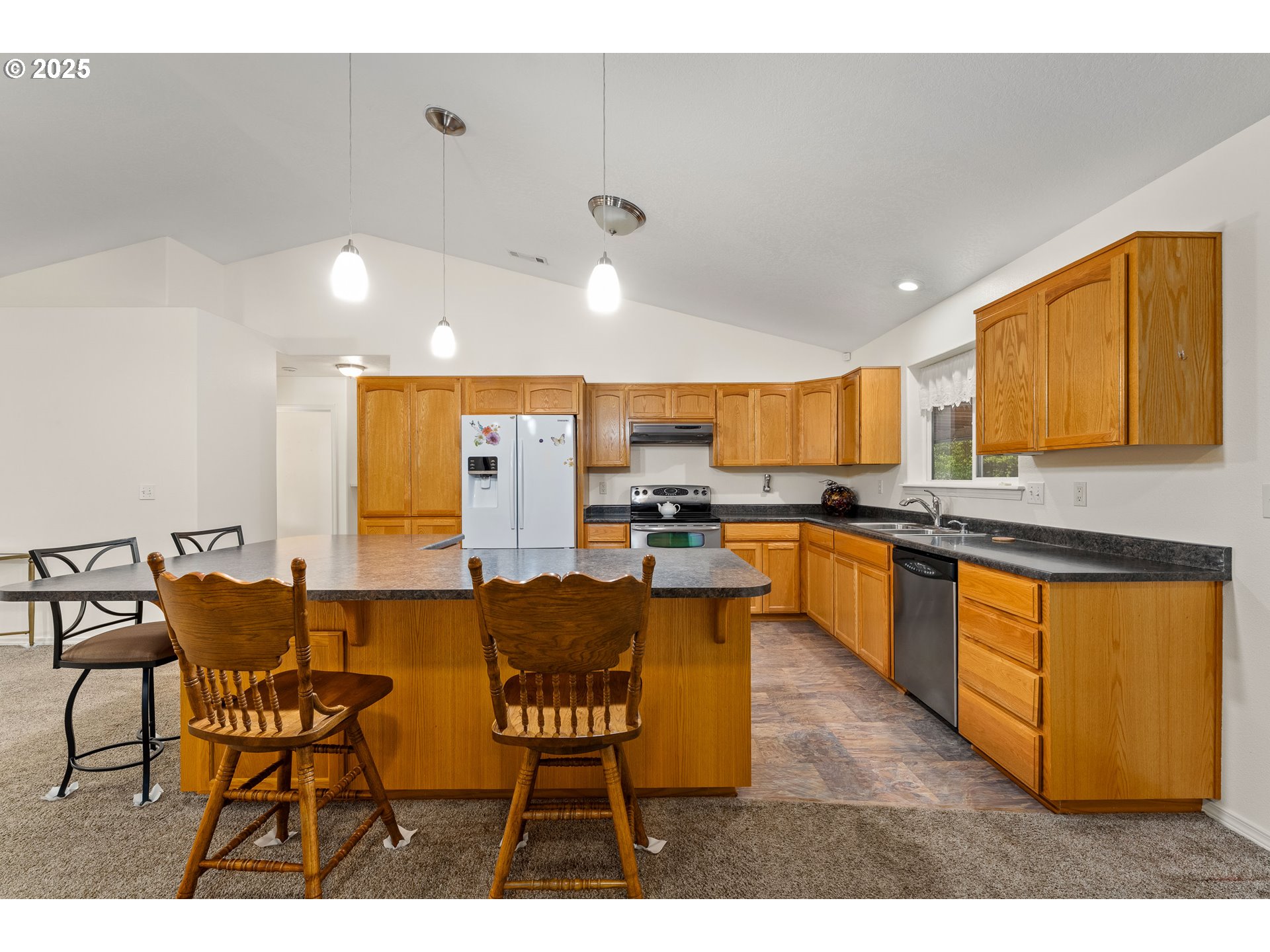 335 Cornett Lane Cave Junction, OR 97523 - Photo 30 of 47