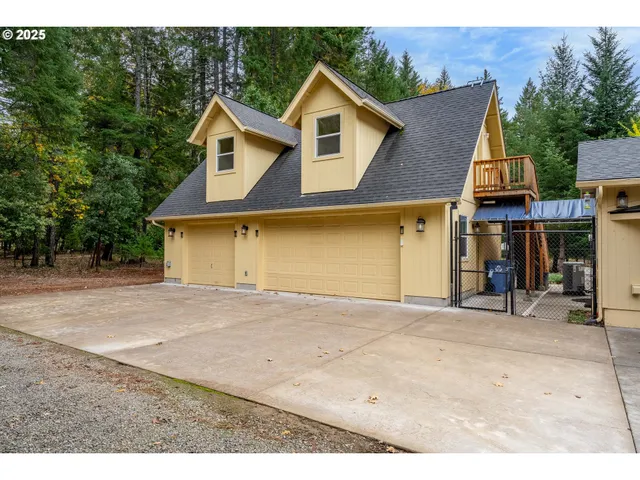 $600,000 | 335 Cornett Lane, Cave Junction, OR 97523