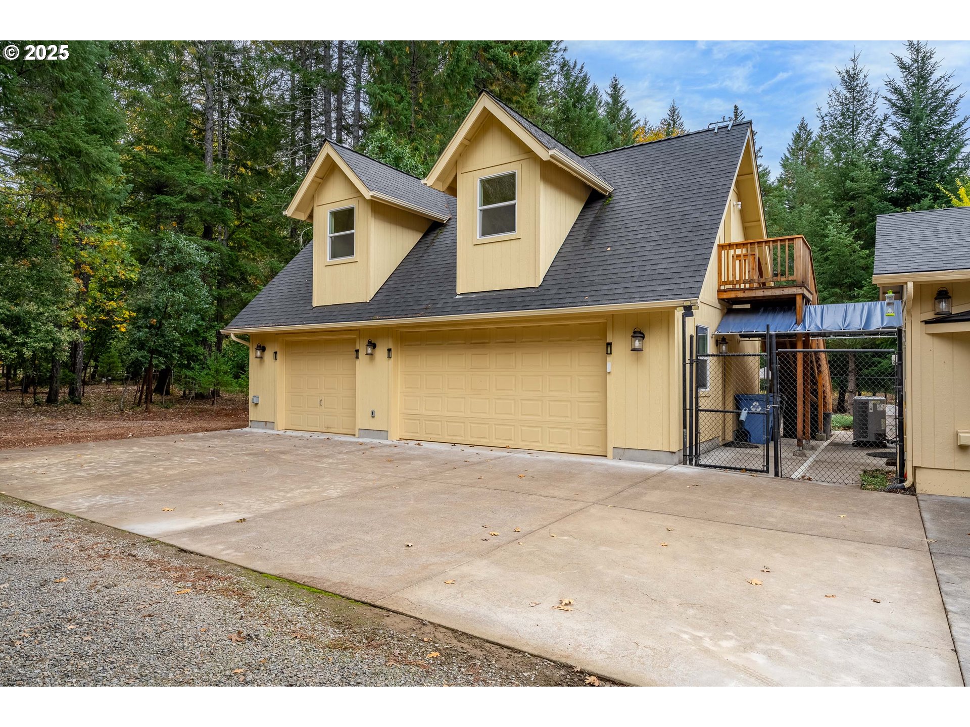 335 Cornett Lane Cave Junction, OR 97523 - Photo 3 of 47